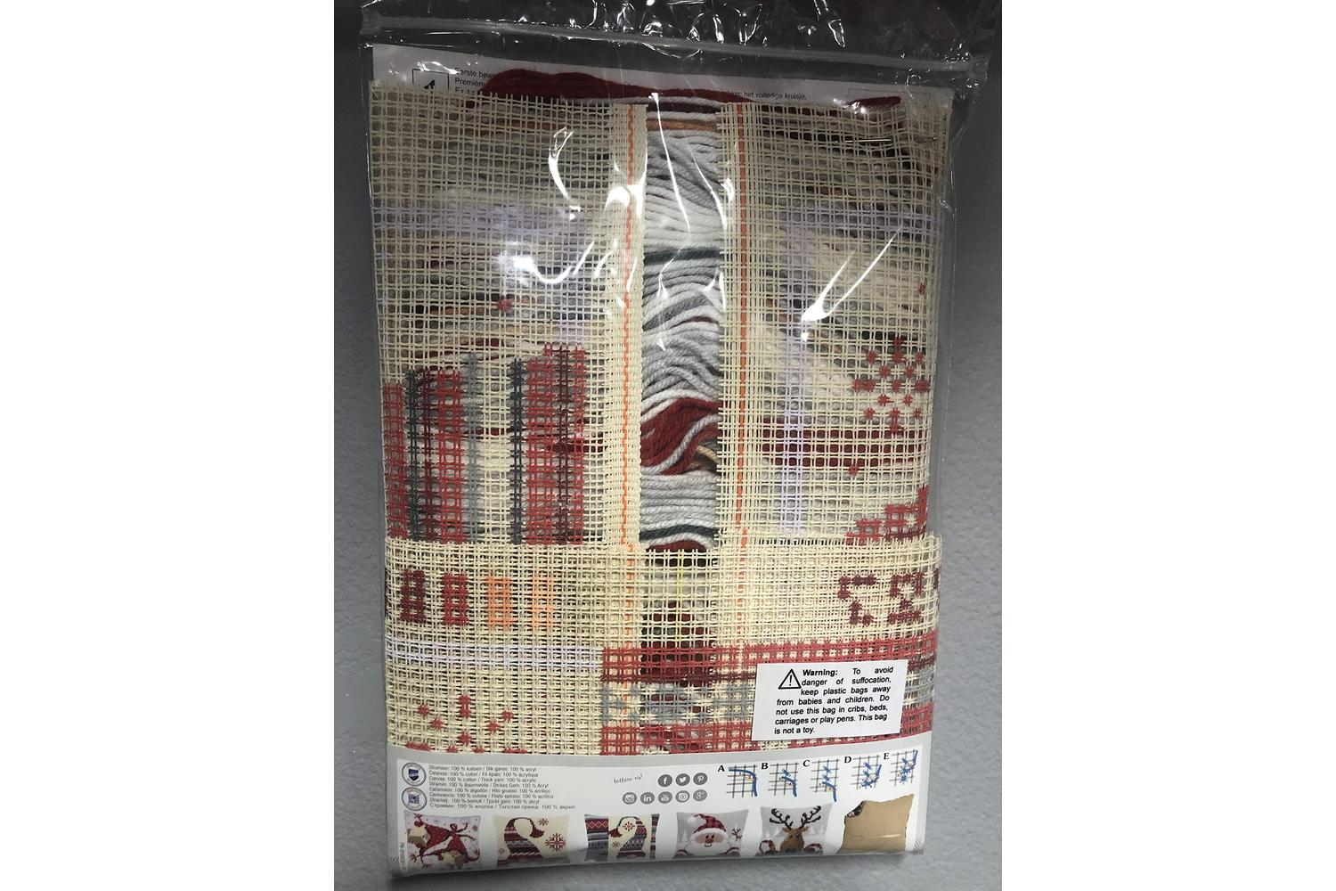 Vervaco Gro-pn-0164610 - Cushion Xmas Gnomes - Cross Stitch-2