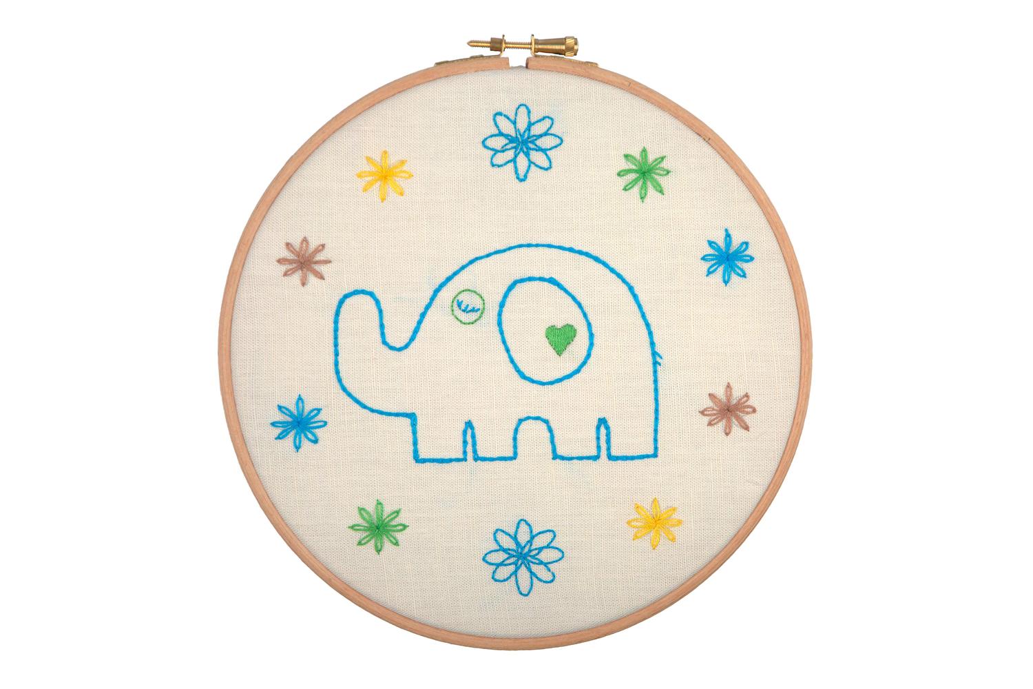 Anchor Gro-ahp107 - Dad Elephant - Embroidery Kit With Hoop