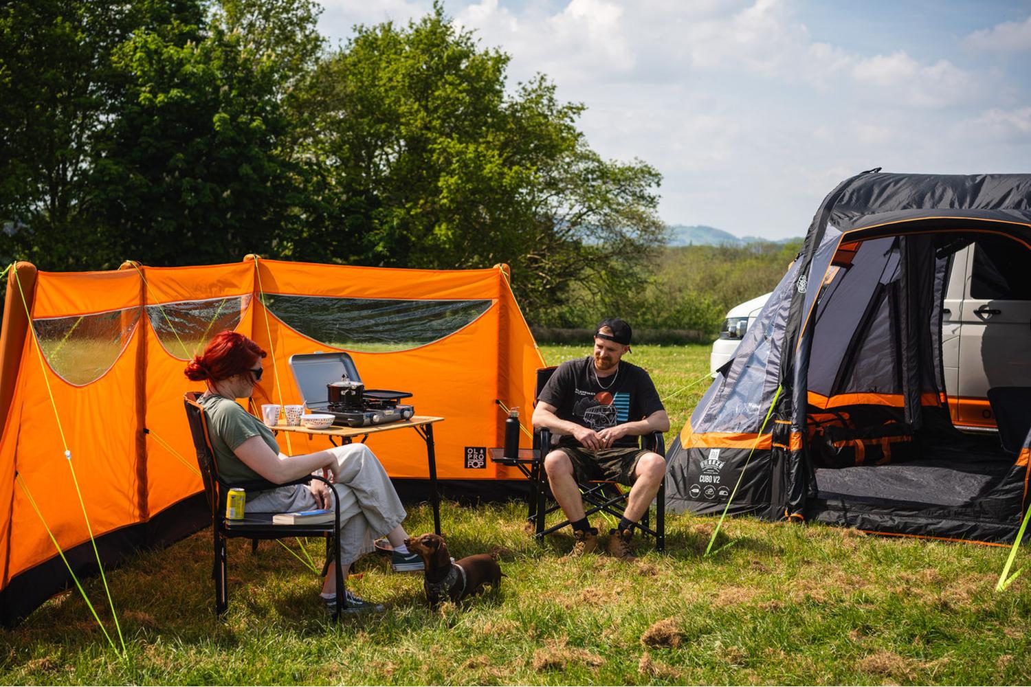 Inflatable Orange Windbreak | Camping Gear | Olpro | Size 570cm X 140cm-2