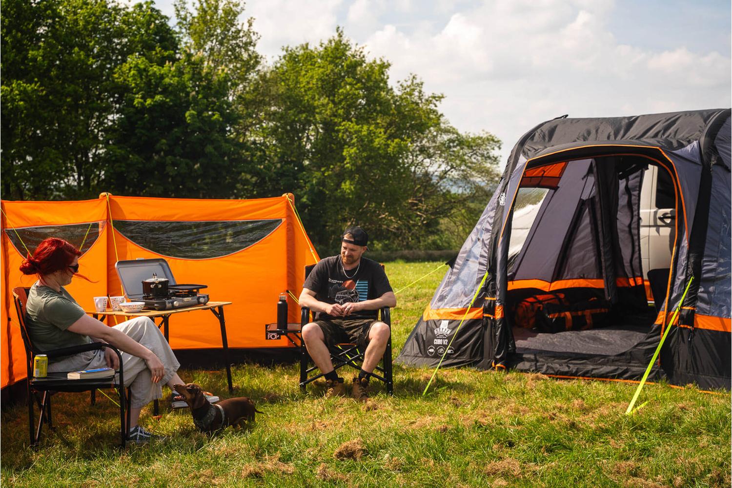 Inflatable Orange Windbreak | Camping Gear | Olpro | Size 570cm X 140cm-3