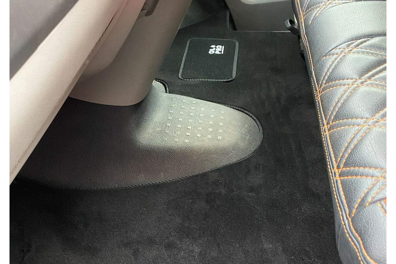 Volkswagen T5 2003 - 2015 Front Mat | Camper Mat | Tough Weave / Tufted| Black-2