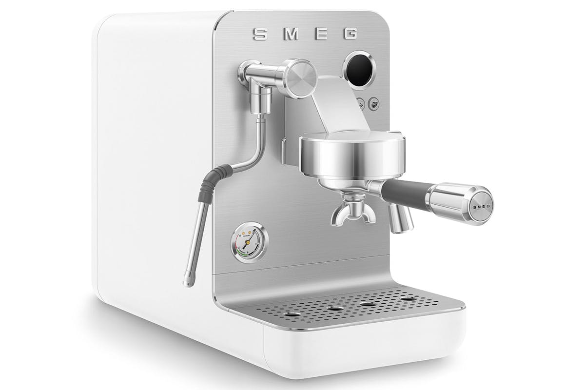 Smeg Espresso Coffee Machine with Pump | EMC02WHMUK | White-4