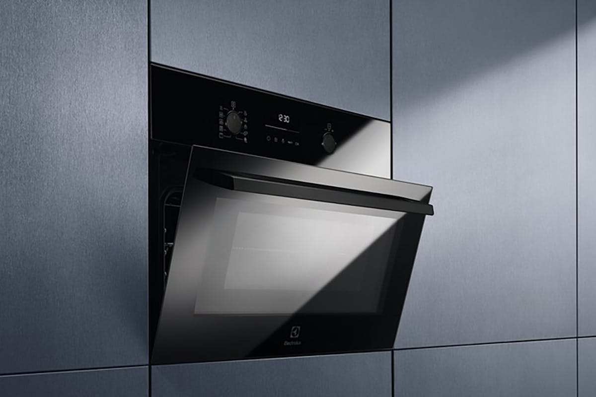 Electrolux Built-in Electric Single Oven | EVLDE46K-6
