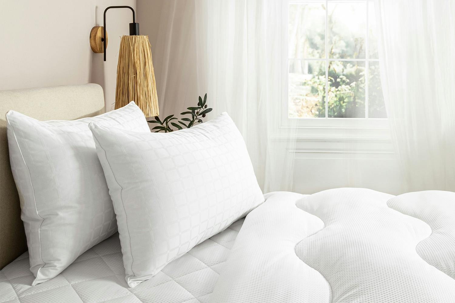 The Fine Bedding Company | Breathe Pillow-2