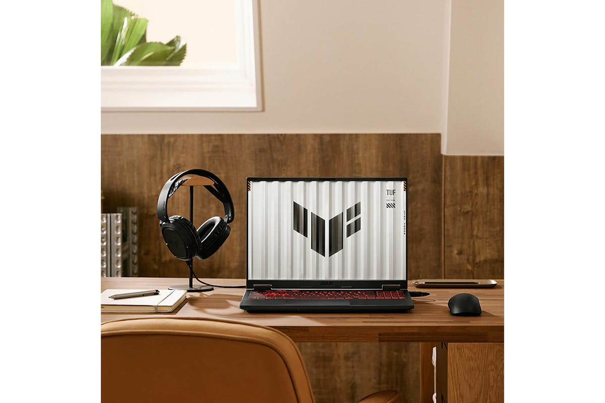 ASUS TUF A16 16'' AMD Ryzen 7 | 16GB | 1TB | GeForce RTX 5060-4