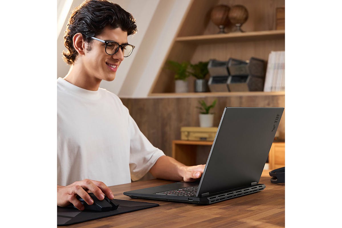 ASUS TUF A16 16'' AMD Ryzen 7 | 16GB | 1TB | GeForce RTX 5060-2