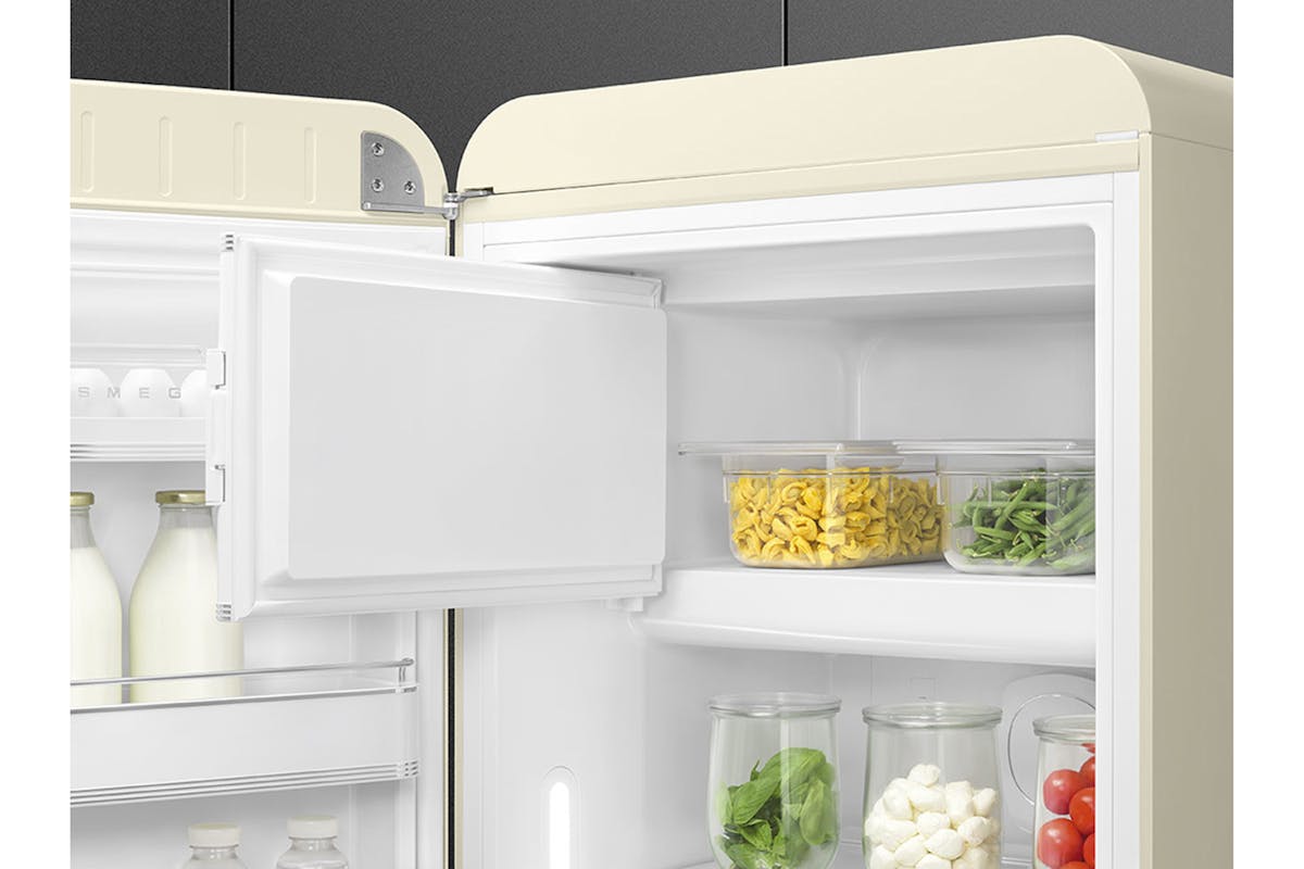 Smeg 50's Style Freestanding Fridge Freezer | FAB28LCR6UK | Cream-9