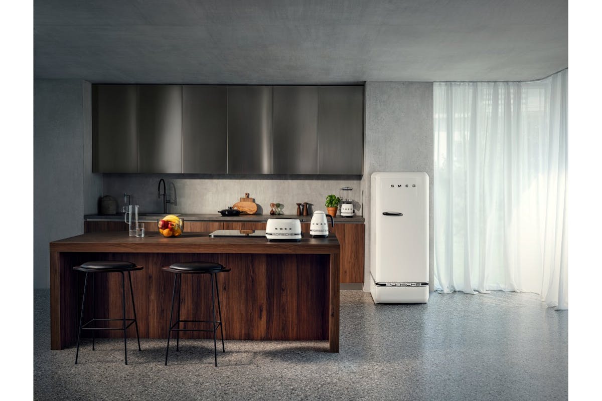 Smeg 50's Style Porsche Freestanding Fridge | FAB28RDPCW6 | Carrara White-10