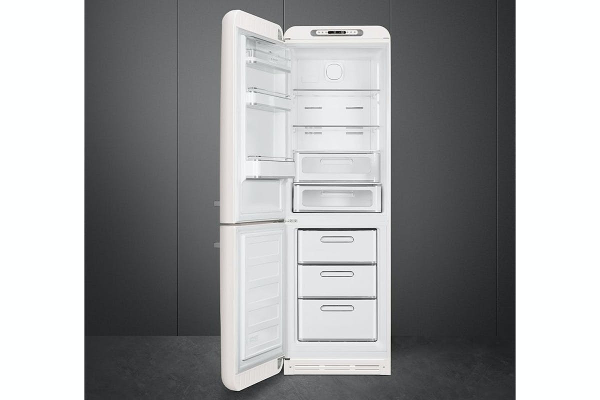 Smeg 50's Retro Style Freestanding Fridge Freezer | FAB32LWH5UK | White-2