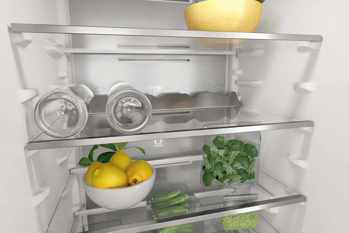 Whirlpool Built-in Fridge Freezer | WHC18T332PUK-7
