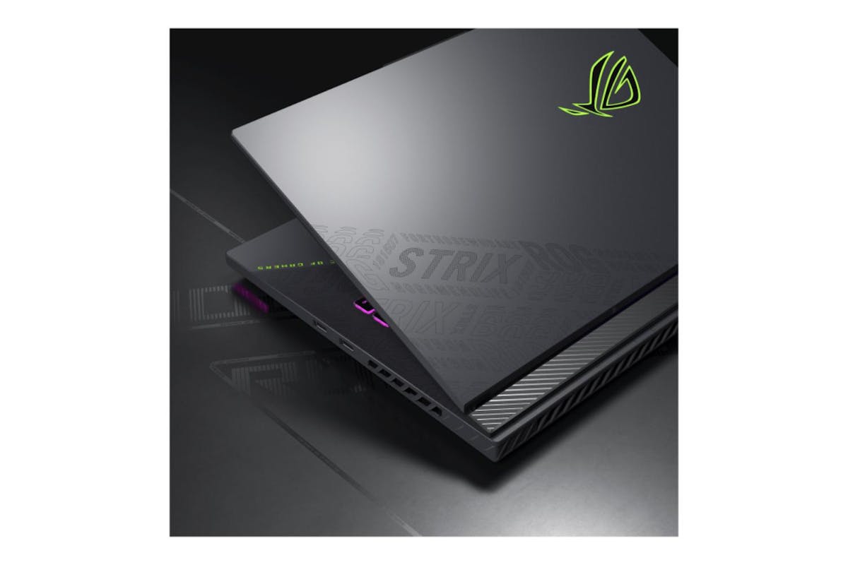 Asus ROG Strix G16 16" AMD Ryzen 9 | 16GB | 1TB | GeForce RTX 5060-16