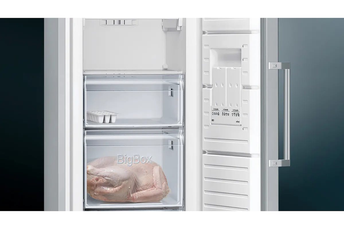 Siemens iQ300 Freestanding Larder Freezer | GS36NVIEPG-5