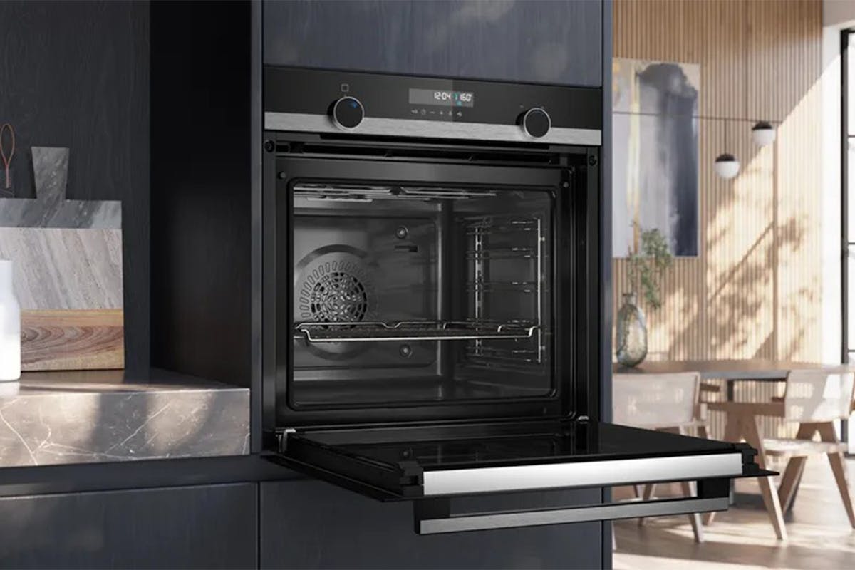 Siemens IQ500 Built-in Single Oven | HB578GBS7B-2