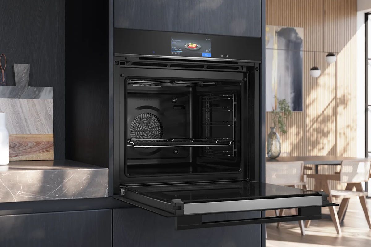 Siemens iQ700 Built-in Single Oven | HB778G3B1B | Black-5