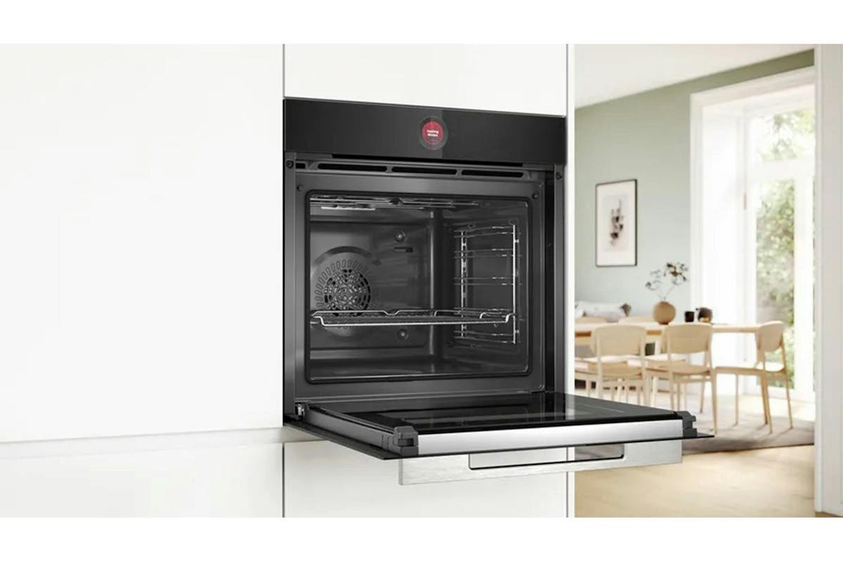Bosch Series 8 Built-in Single Oven | HBG7741B1B-2