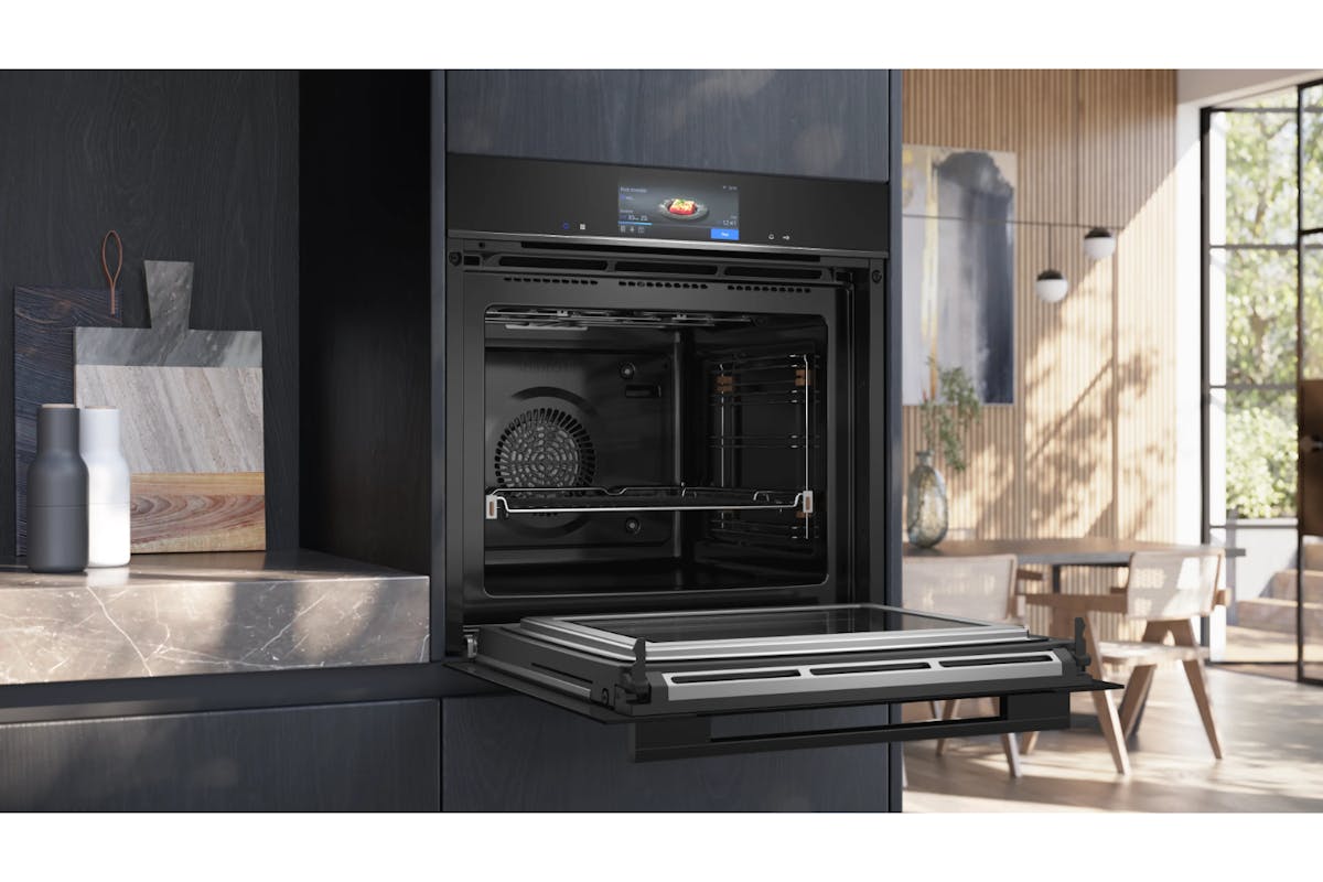 Siemens iQ700 Built-in Single Oven | Black-5
