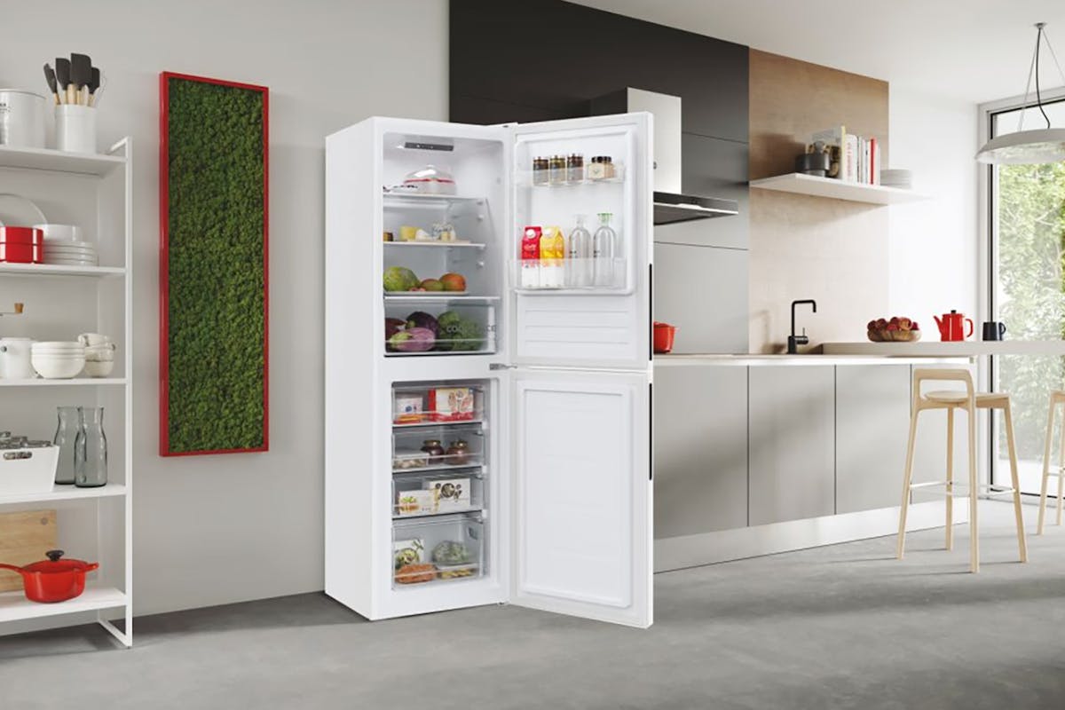Hoover Freestanding Fridge Freezer | HOCT3L517EWK-1-2