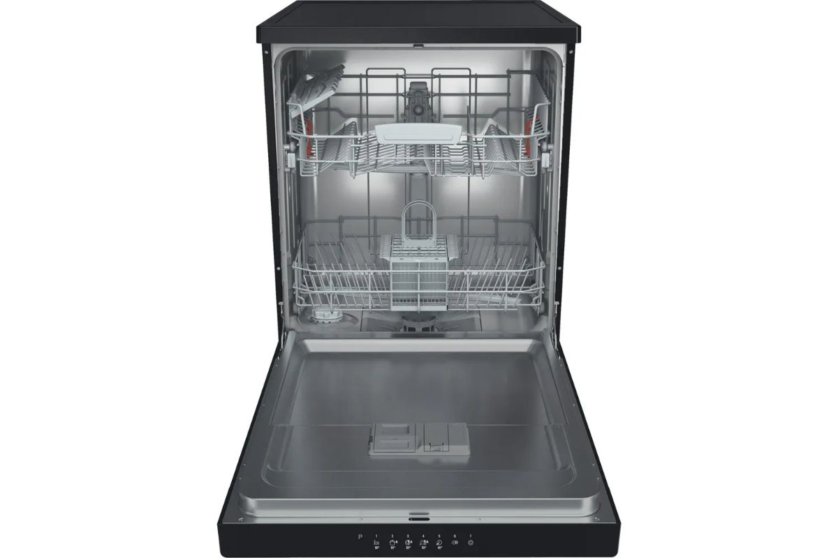 Hotpoint Freestanding Full Size Dishwasher with Rapid Wash | 14 Place | HP2FFC14BN6BUK-3
