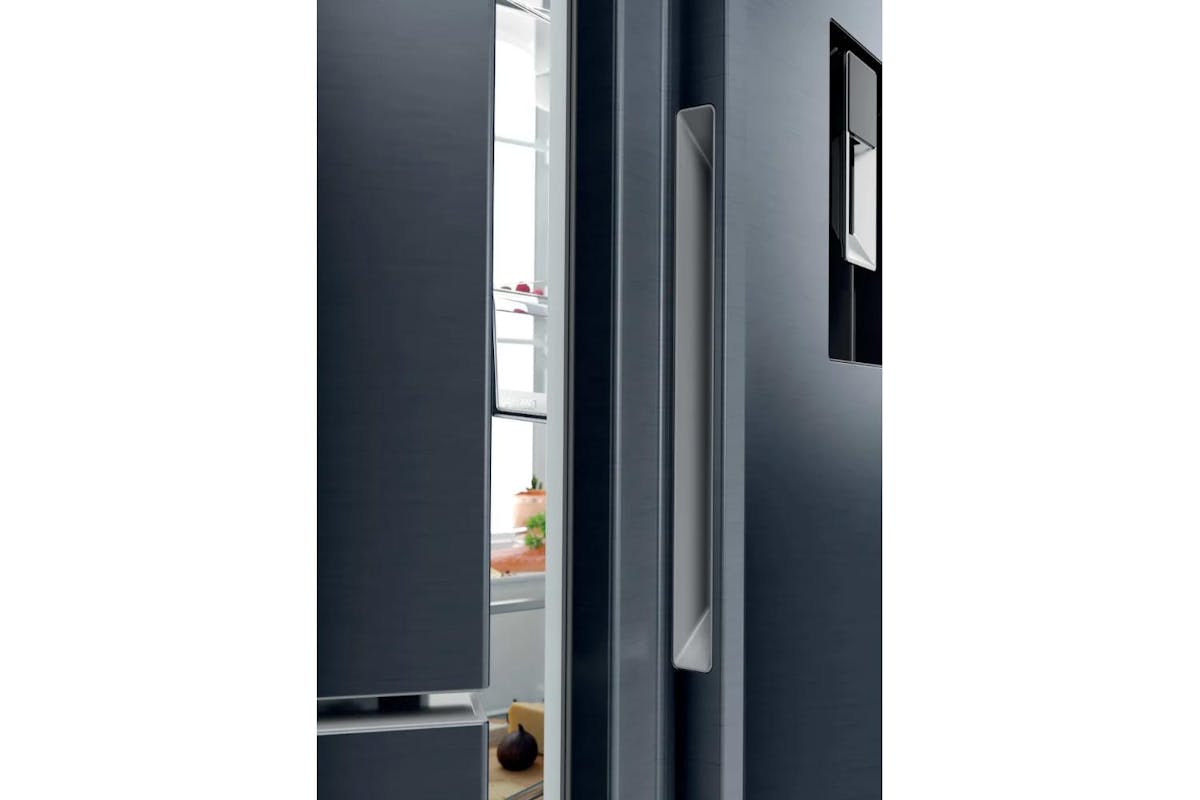 Haier 90 Series 7 Freestanding American Fridge Freezer | HSPR79F18EWMB-17