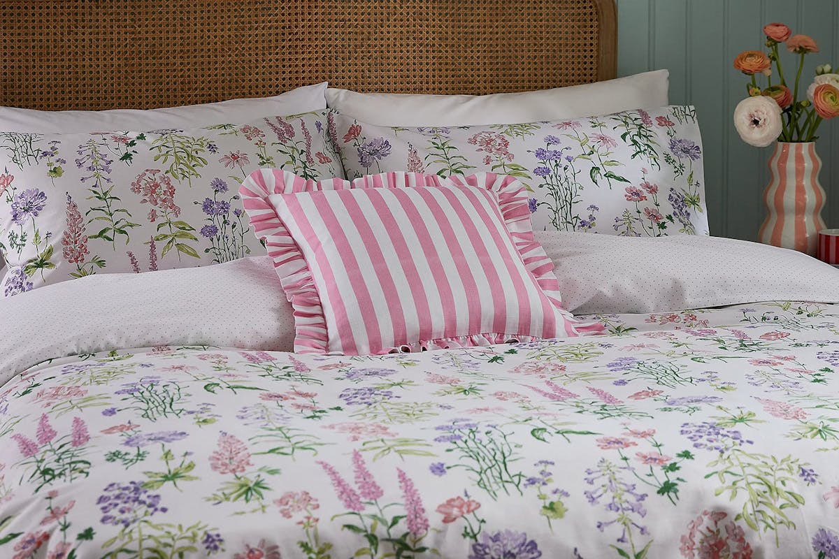 Secrete Garden | Meadow Flower Duvet Cover Set | Multicolour | Super King-3