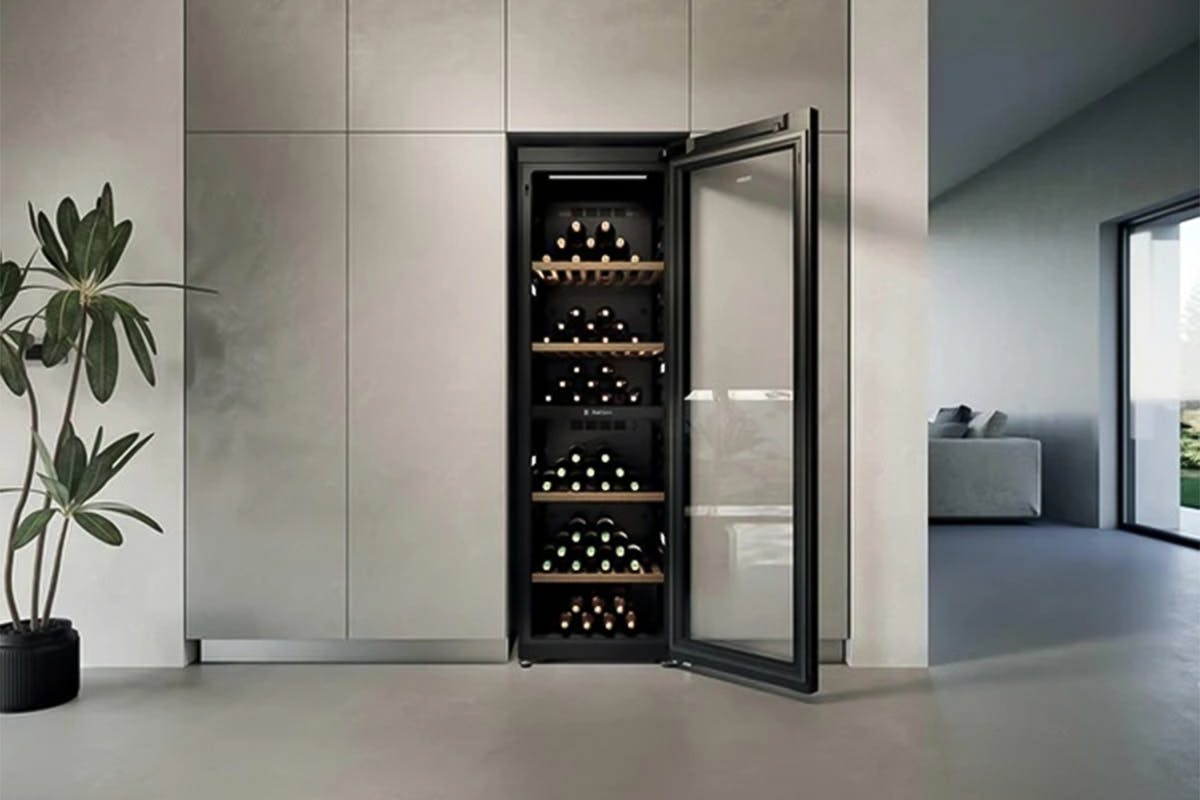 Haier Winery 7 Freestanding 201 Bottles Wine Cooler | HWS201GDFH1K-3