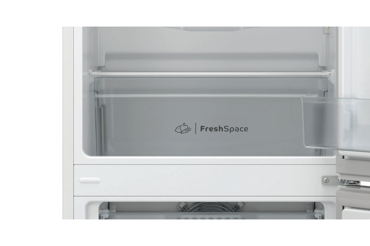 Indesit 55cm Freestanding Fridge Freezer | IB55732WUK-5