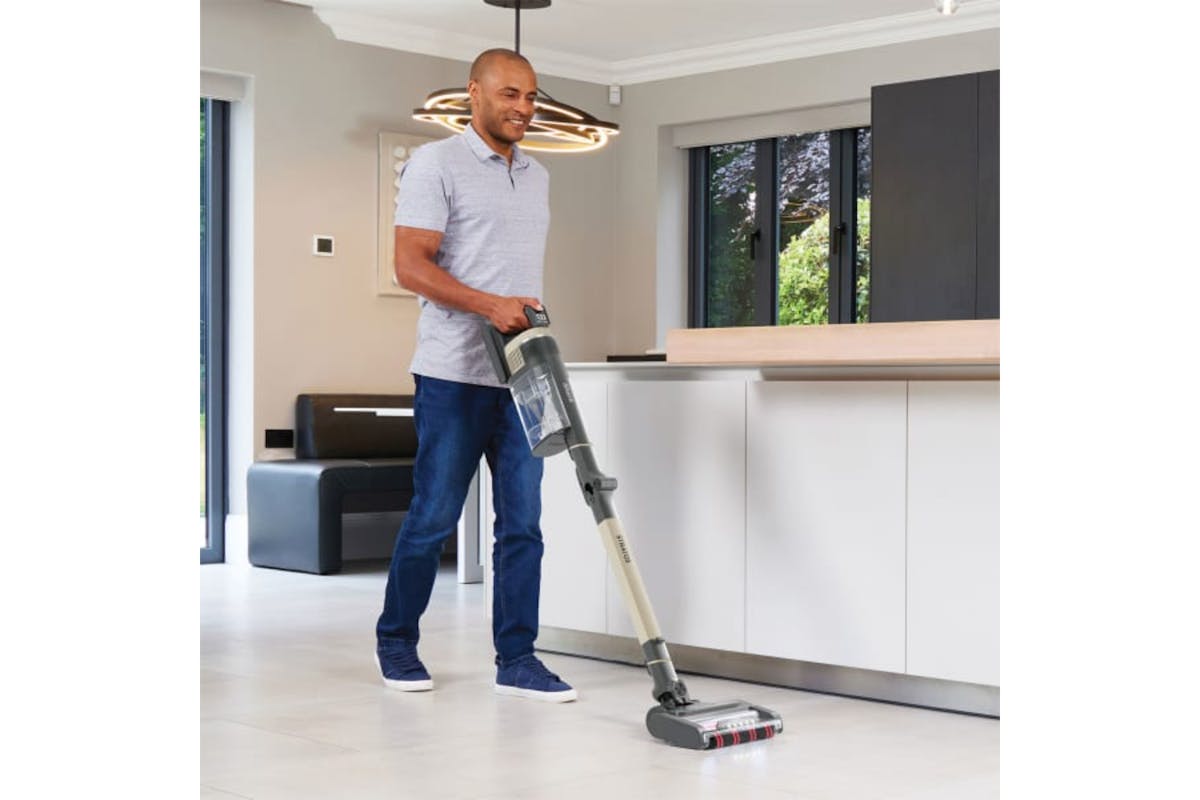Shark Stratos Anti Hair Wrap Plus Pet Pro Cordless Vacuum | IZ400UKT-7