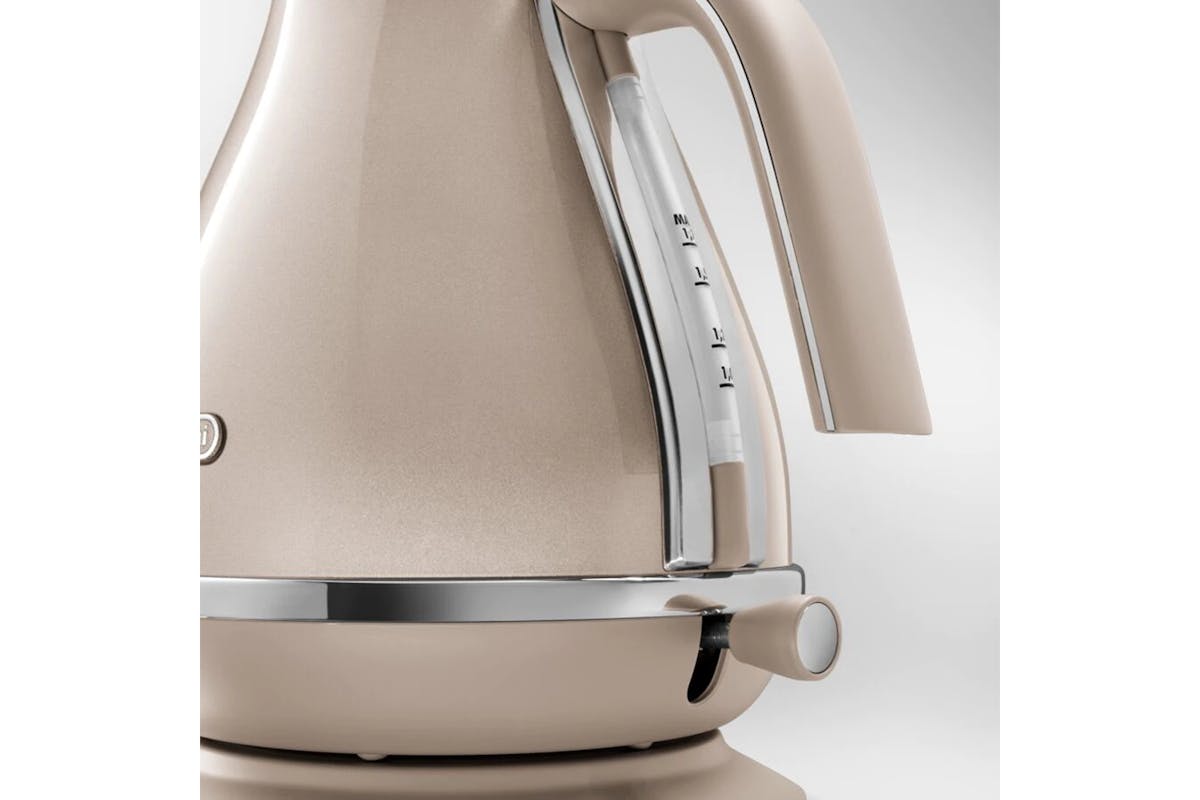 DeLonghi 1.7L Icona Metallics Kettle | KBOT3001BG | Beige-2