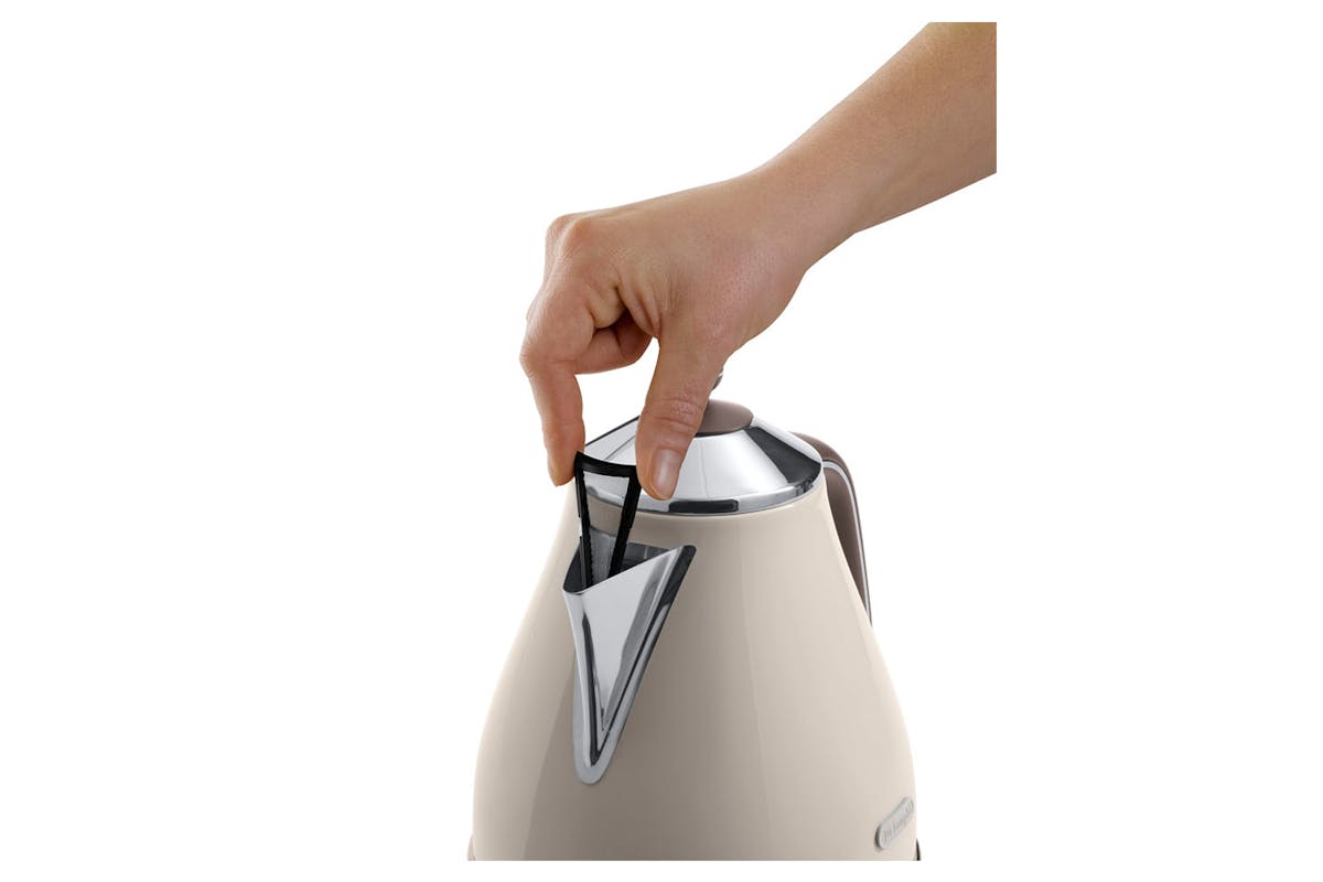 DeLonghi 1.7L Icona Vintage Kettle | KBOV3001BG | Cream-3