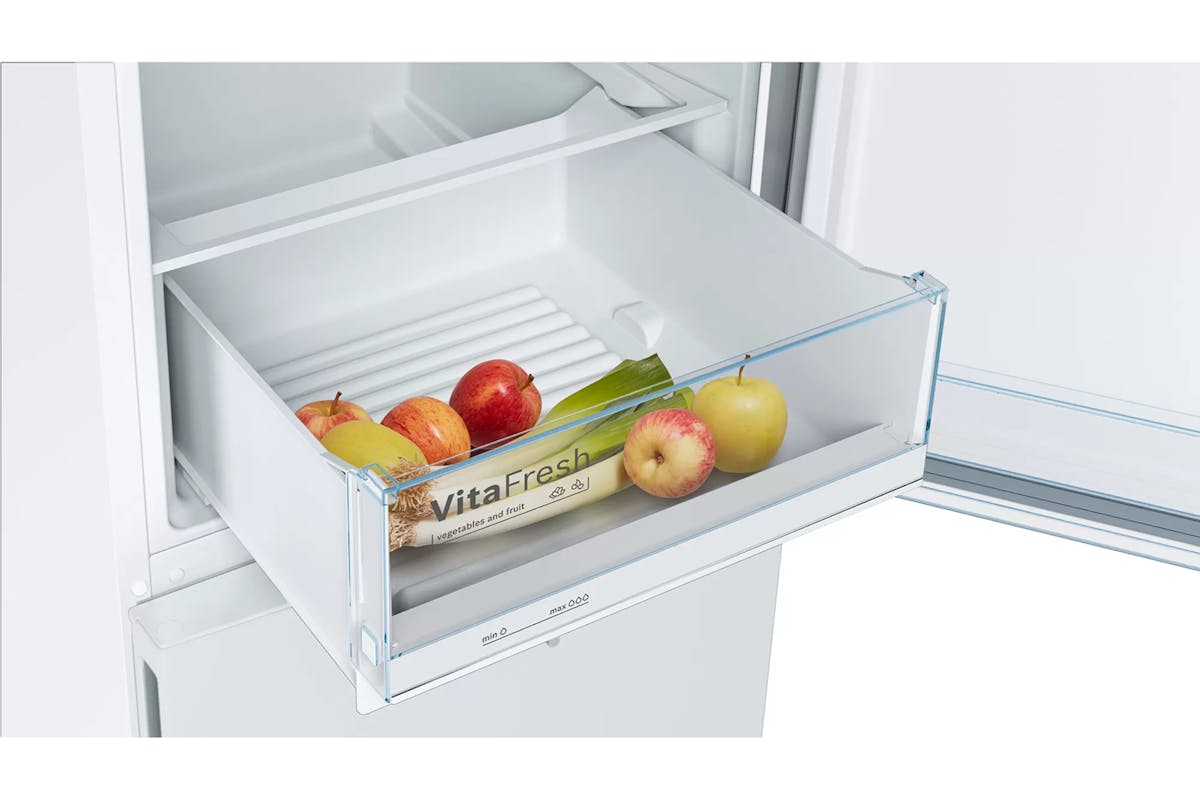Bosch Series 4 Freestanding Fridge Freezer | KGV39VWEAG-3