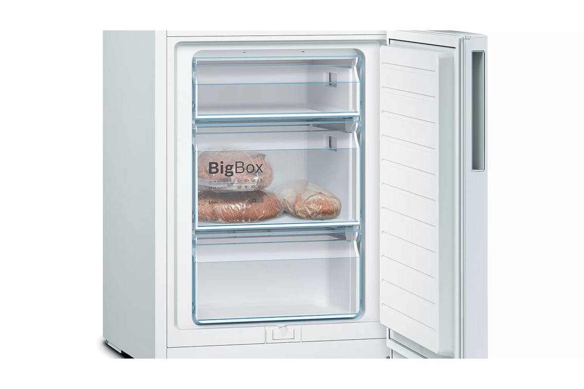 Bosch Series 4 Freestanding Fridge Freezer | KGV39VWEAG-8