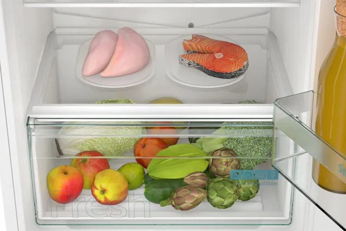 Siemens IQ100 Built-in Fridge Freezer | KI96NNSE0-5