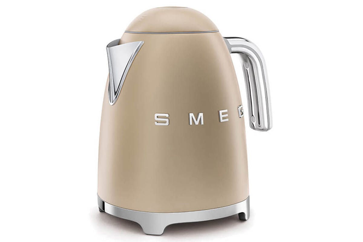 Smeg 1.7L 50's Style Kettle | KLF03CHMUK | Champagne Gold-3