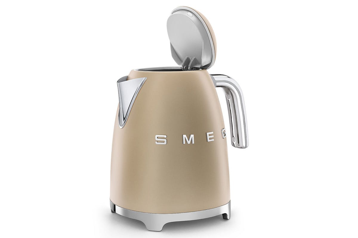 Smeg 1.7L 50's Style Kettle | KLF03CHMUK | Champagne Gold-8