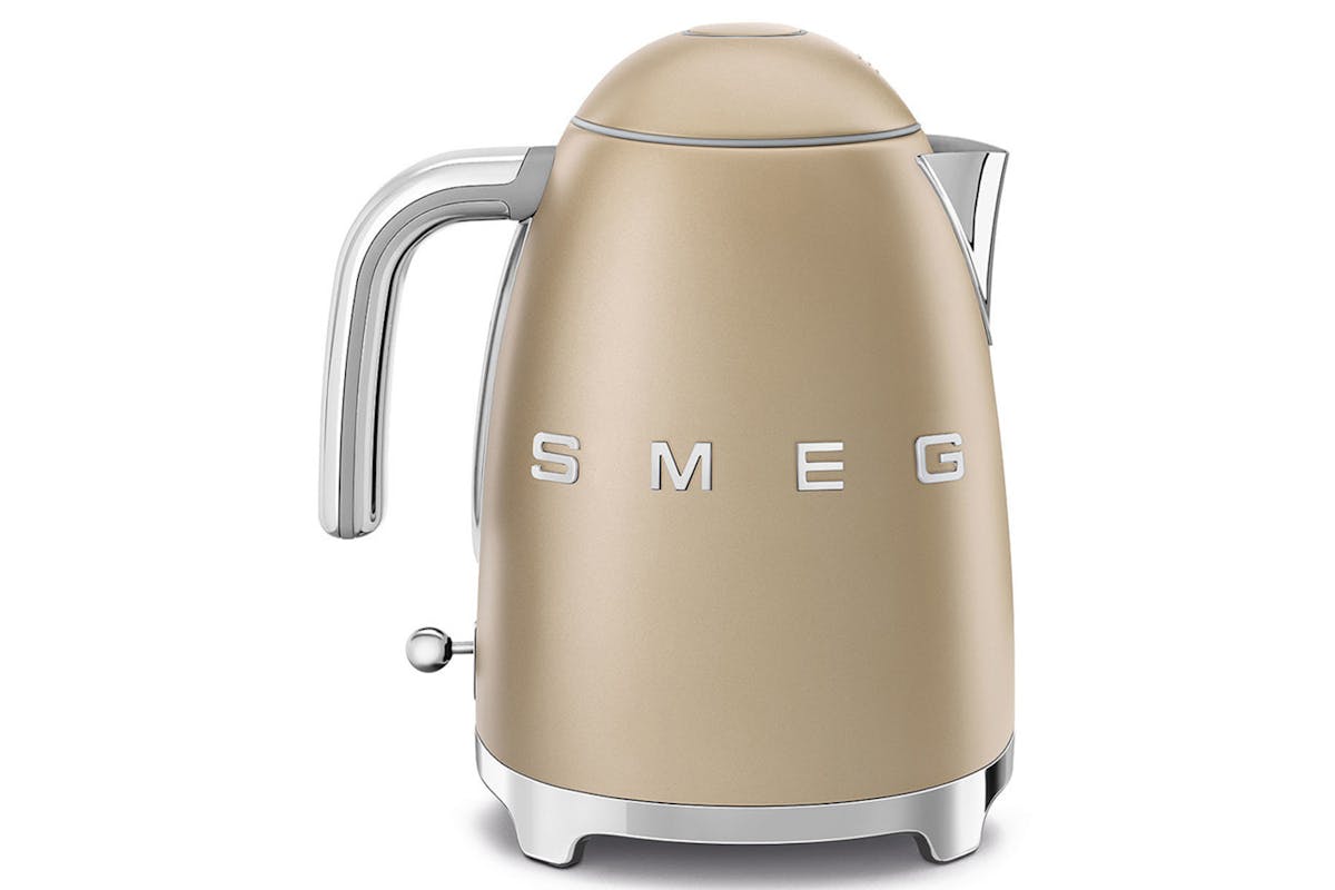 Smeg 1.7L 50's Style Kettle | KLF03CHMUK | Champagne Gold-9