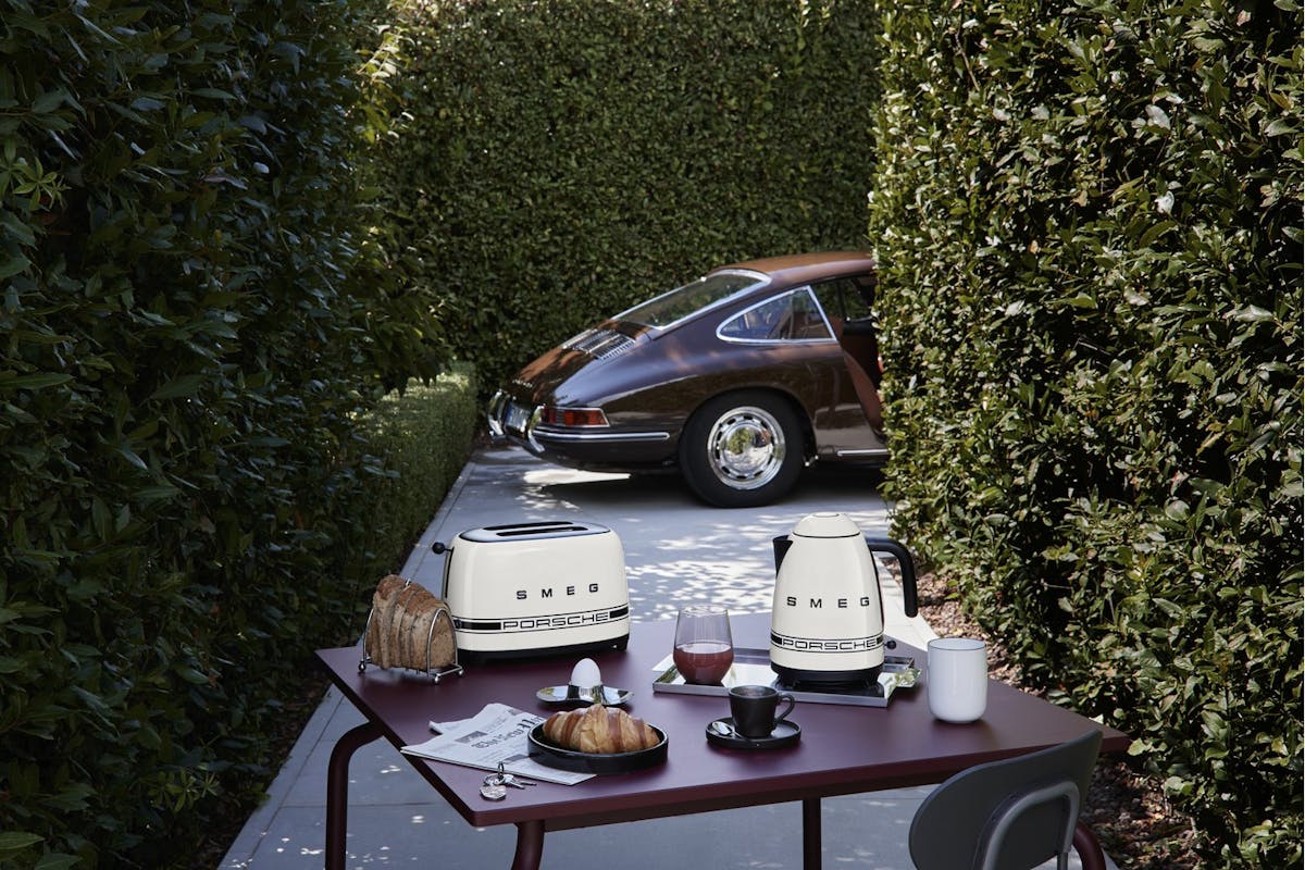 Smeg 1.7L 50's Style Porsche Kettle | KLF03PCWUK | Carrara White-7