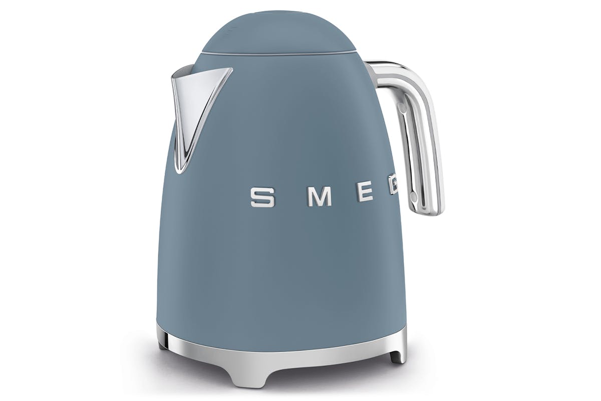 Smeg 1.7L 50's Style Kettle | KLF03SBMUK | Storm Blue-3