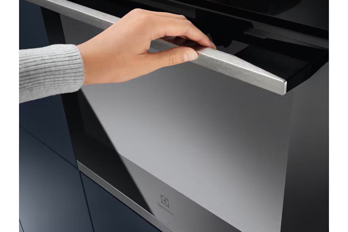 Electrolux Built-in Pyrolytic Single Oven | KOFFP46TX-4