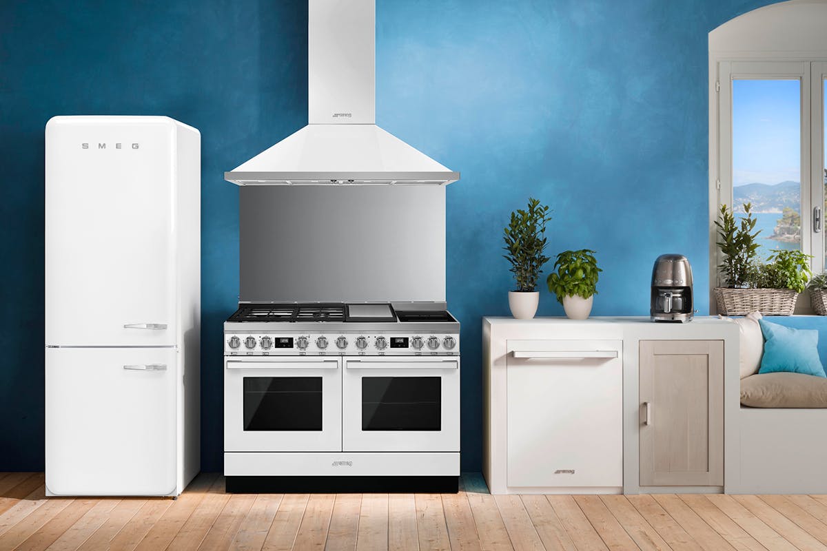 Smeg 120cm Portofino Chimney Cooker Hood | KPF12WH | White-2