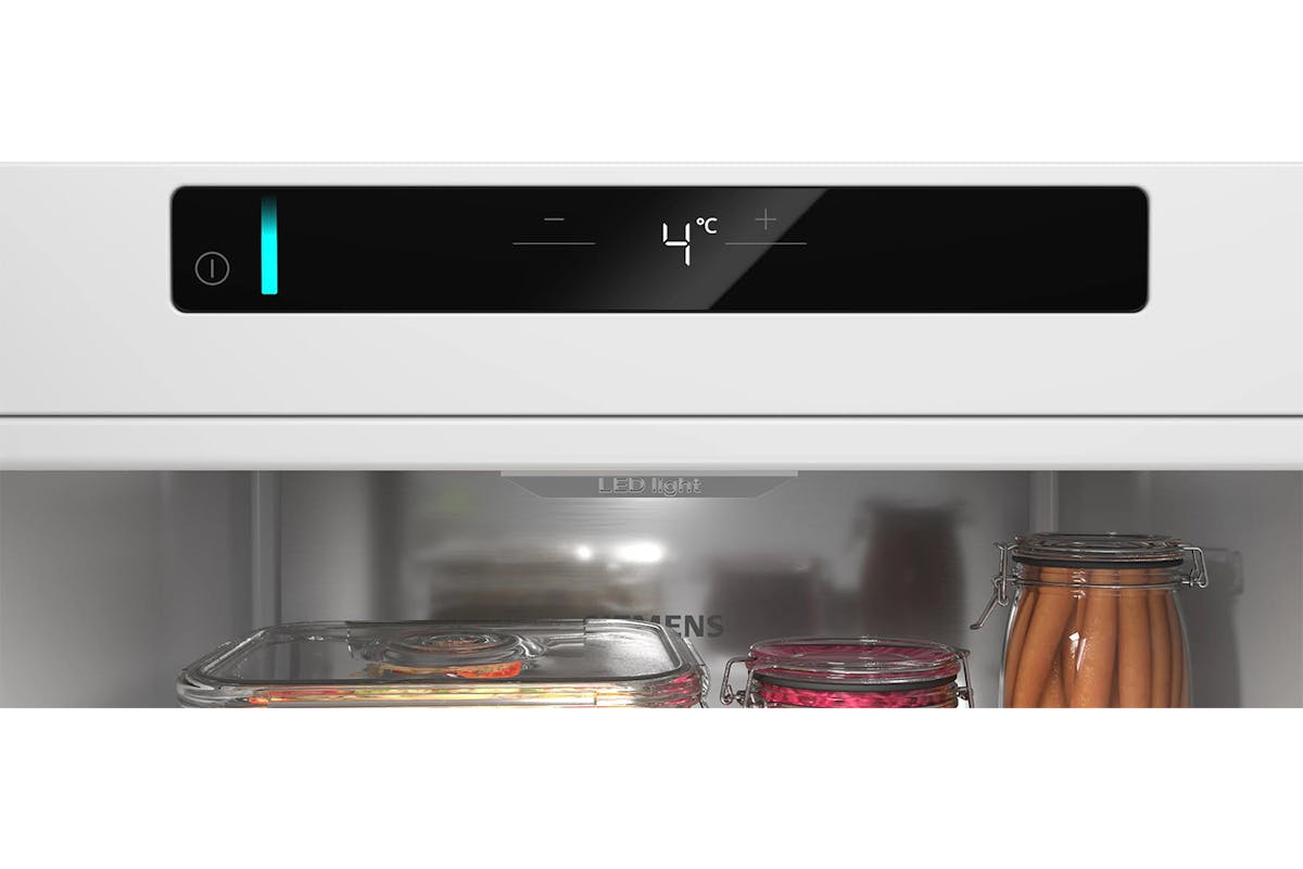 Siemens IQ500 Freestanding Larder Fridge | KS36NAXCG-4