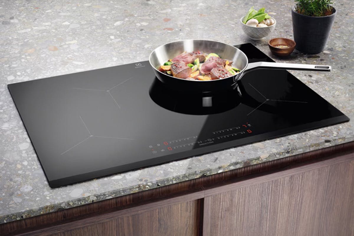 Electrolux 700 Series 80cm Built-in Induction Hob | LIS824-2