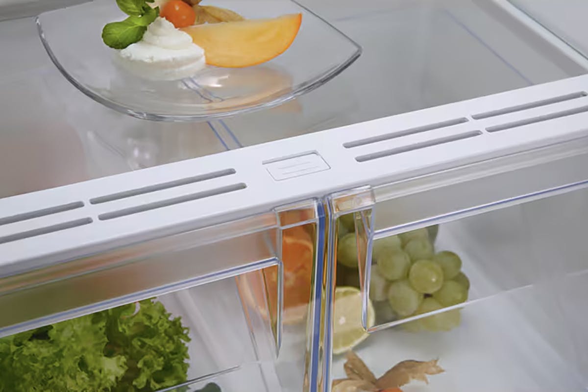Electrolux Integrated Fridge Freezer | LNS5LE18S5-5
