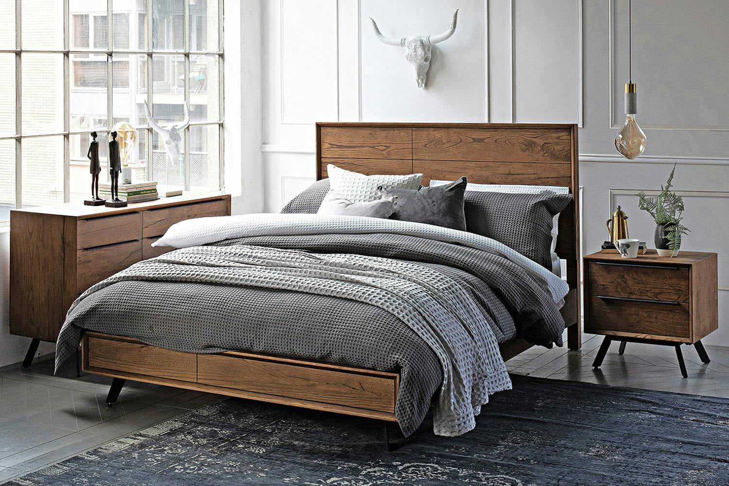 Hamilton Bed Frame | Double | 4ft6 | Aged Oak Veneer