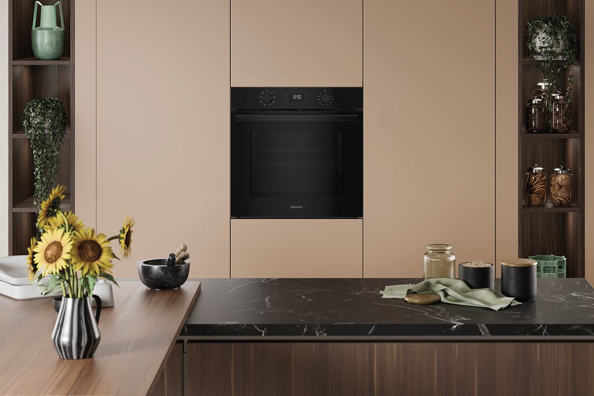 Hotpoint Built-In Electric Single Oven | HO3K55CBUK-2