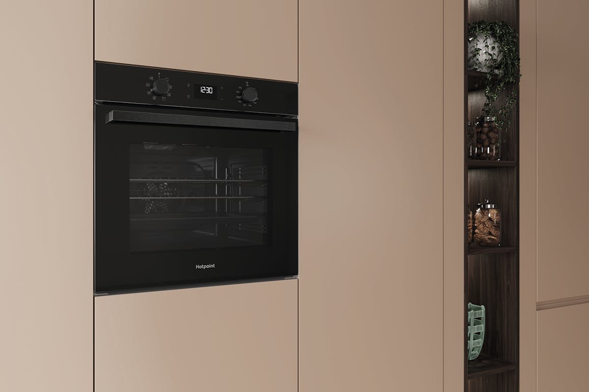 Hotpoint Built-In Electric Single Oven | HO3K55CBUK-3