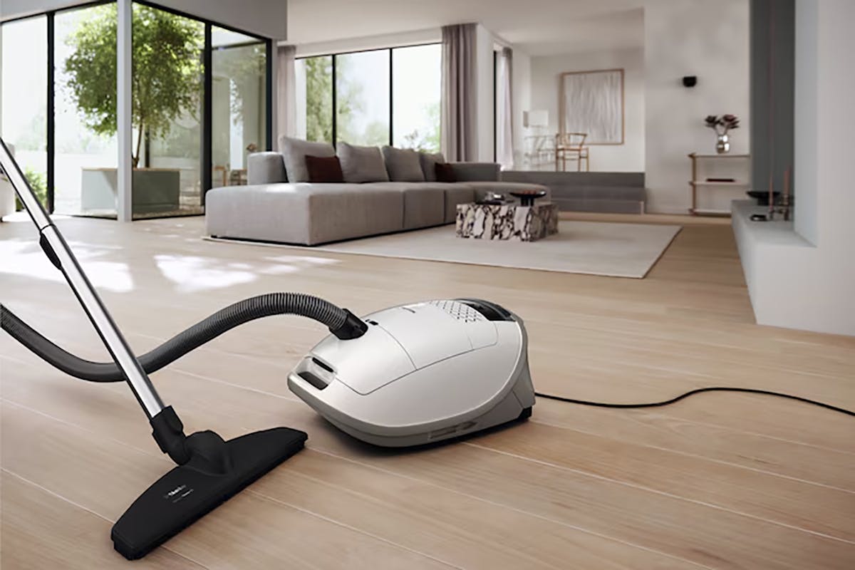 Miele Guard M1 Parquet XL Bagged Cylinder Vacuum Cleaner | M1PARQUETXL-7