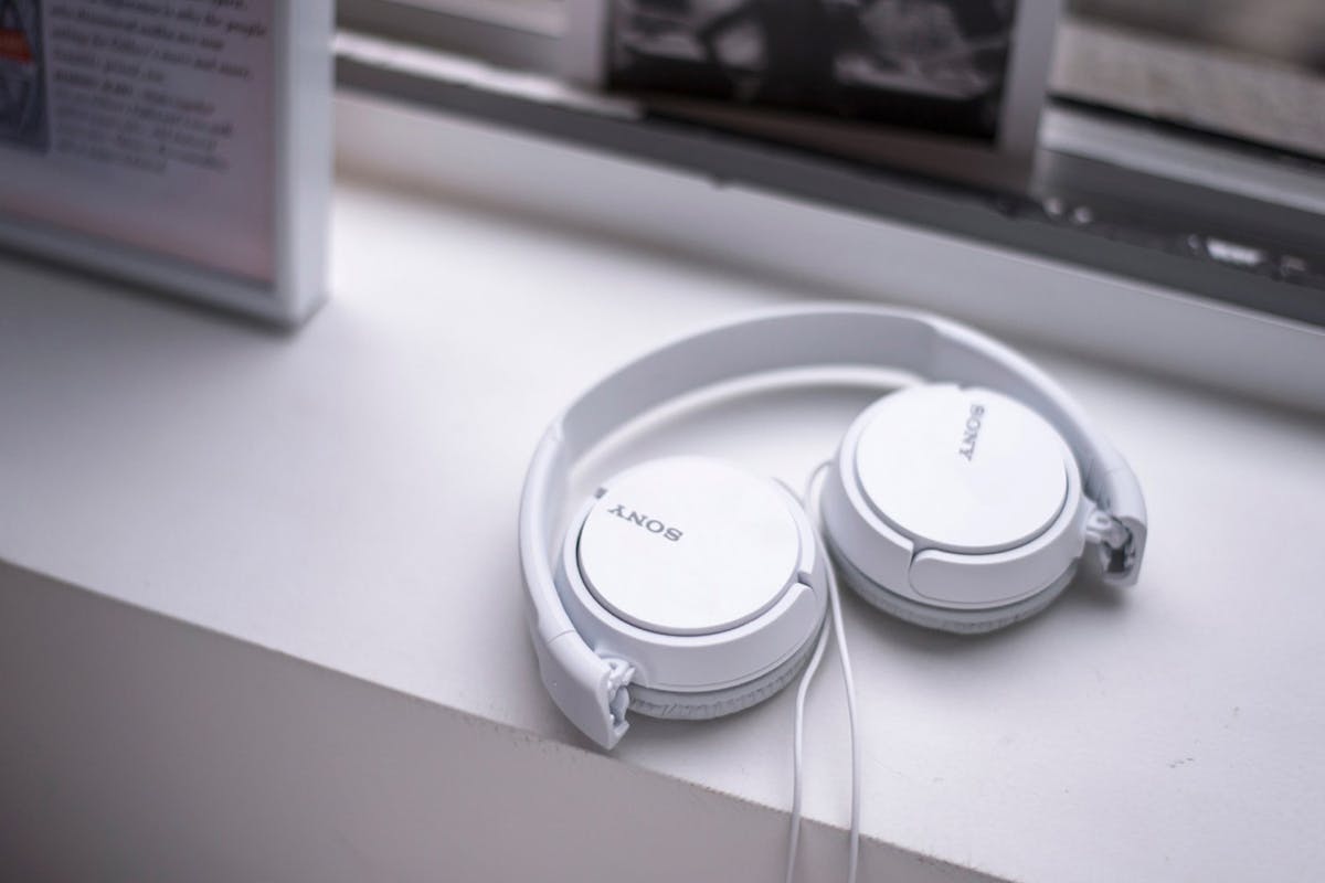 Sony MDR-ZX110 Over-Ear Stereo Headphones | White-6