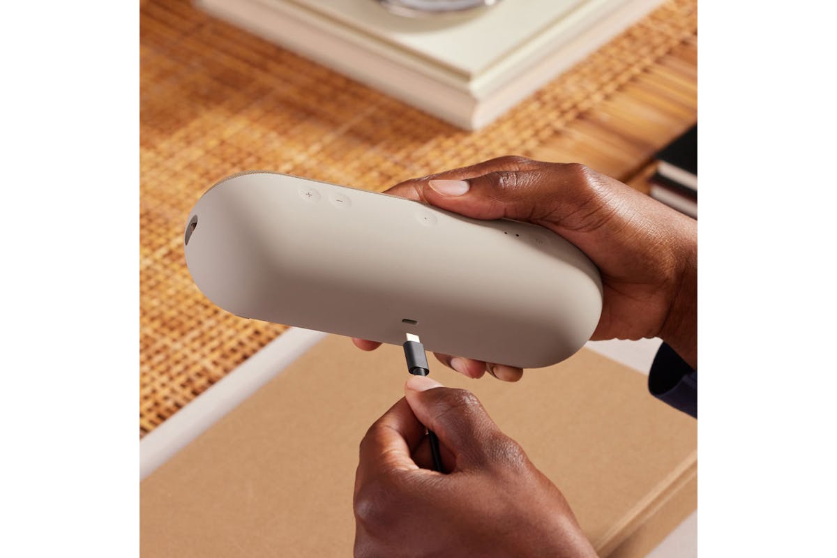 Beats Pill Wireless Portable Bluetooth Speaker | Champagne Gold-6