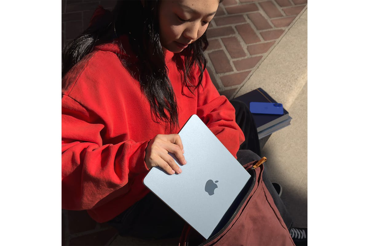 MacBook Air 13.6" | M4 | 10-Core CPU | 16GB | 256GB | Sky Blue (2025)-19
