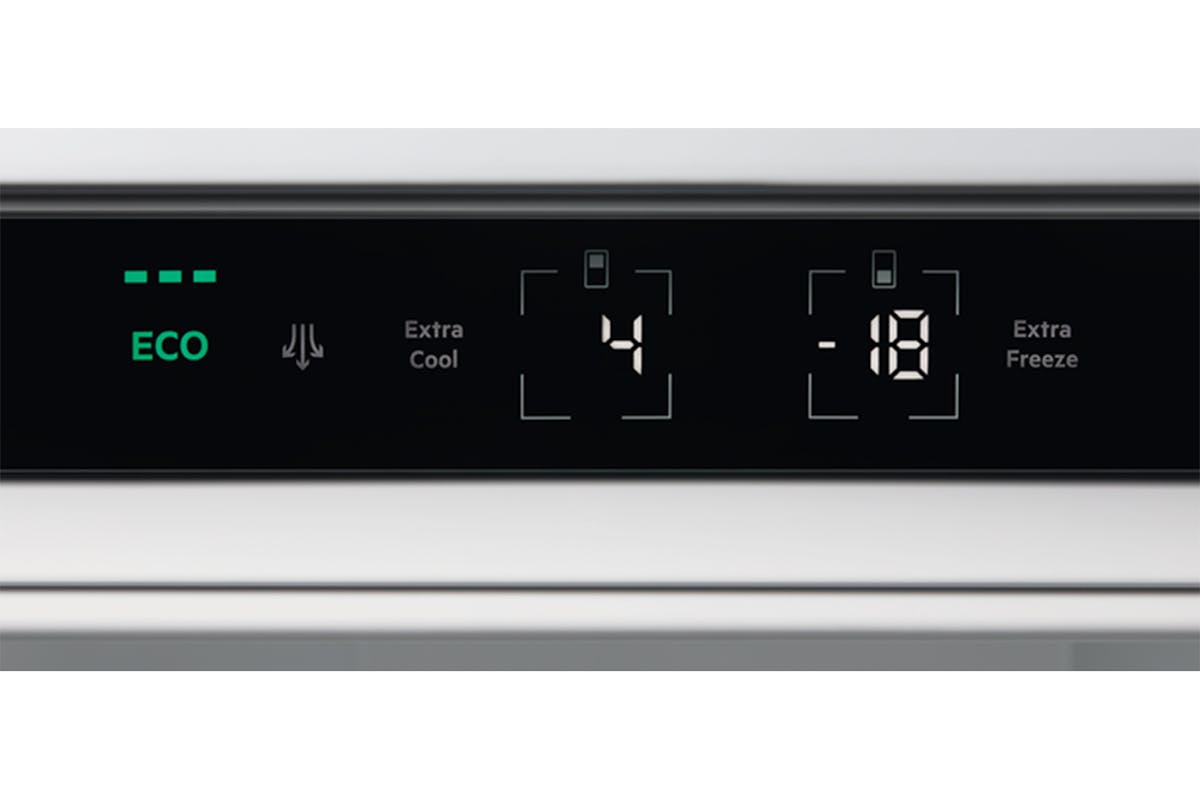 AEG Series 7000 Integrated Fridge Freezer | NSC7G752ES-11